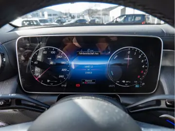 MERCEDES-BENZ GLC 300 de 4M AMG Sport Distr. LED