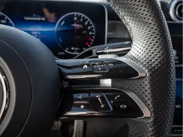 MERCEDES-BENZ GLC 300 de 4M AMG Sport Distr. LED