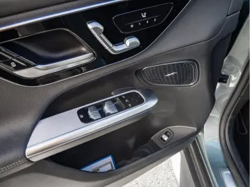 MERCEDES-BENZ GLC 300 de 4M AMG Sport Distr. LED
