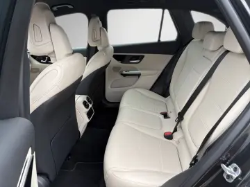MERCEDES-BENZ GLC 300 de 4M Avantgarde AHK Massage Airmatic