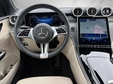MERCEDES-BENZ GLC 300 de 4M Avantgarde AHK Massage Airmatic