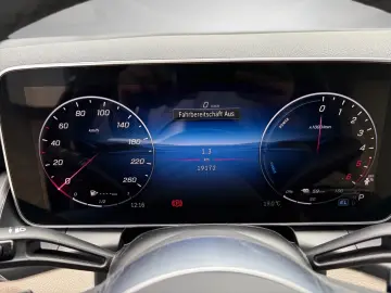 MERCEDES-BENZ GLC 300 de 4M Avantgarde AHK Massage Airmatic