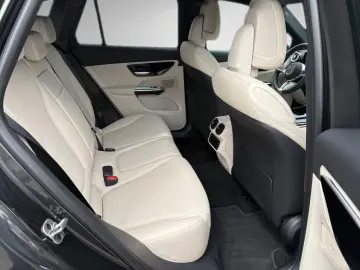 MERCEDES-BENZ GLC 300 de 4M Avantgarde AHK Massage Airmatic