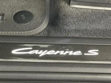 PORSCHE Cayenne S Coupe 4 1 Luft AHK Matrix Bose STHZ...