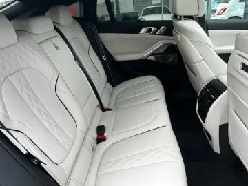 BMW X6 xDrive30d PORSCHE BLUE BOWER&WILKINS