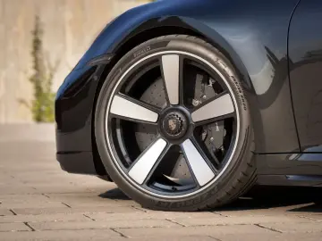 Porsche 992 (911) Turbo S   Liftsystem   Burmester