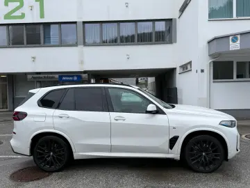 BMW X5 xDrive30d M Sport Panoramadach ICONIC