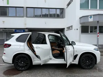 BMW X5 xDrive30d M Sport Panoramadach ICONIC