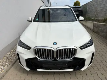 BMW X5 xDrive30d M Sport Panoramadach ICONIC