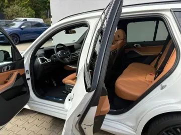 BMW X5 xDrive30d M Sport Panoramadach ICONIC