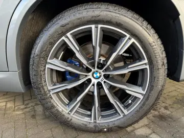 BMW X5 xDrive 30d AHK M Sport pro Panorama