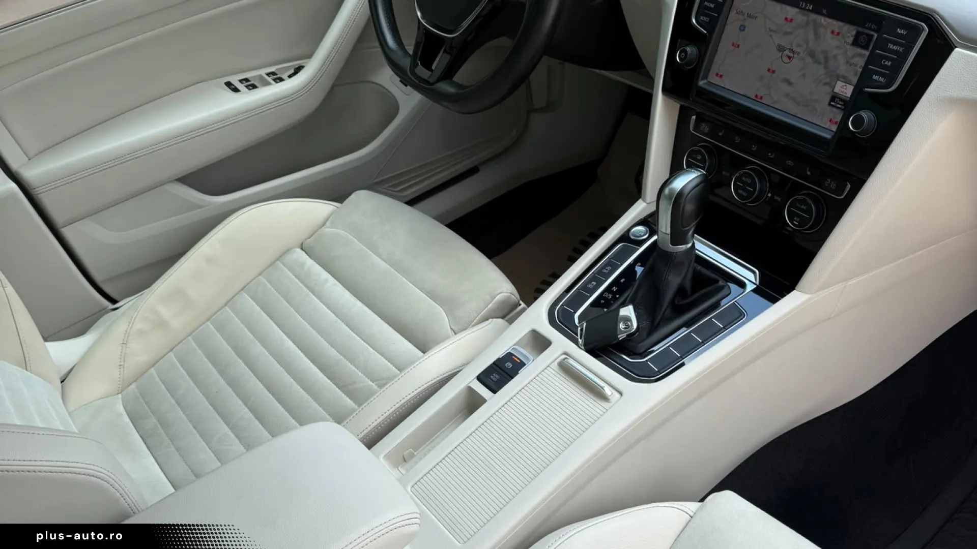 VOLKSWAGEN PASSAT R LINE