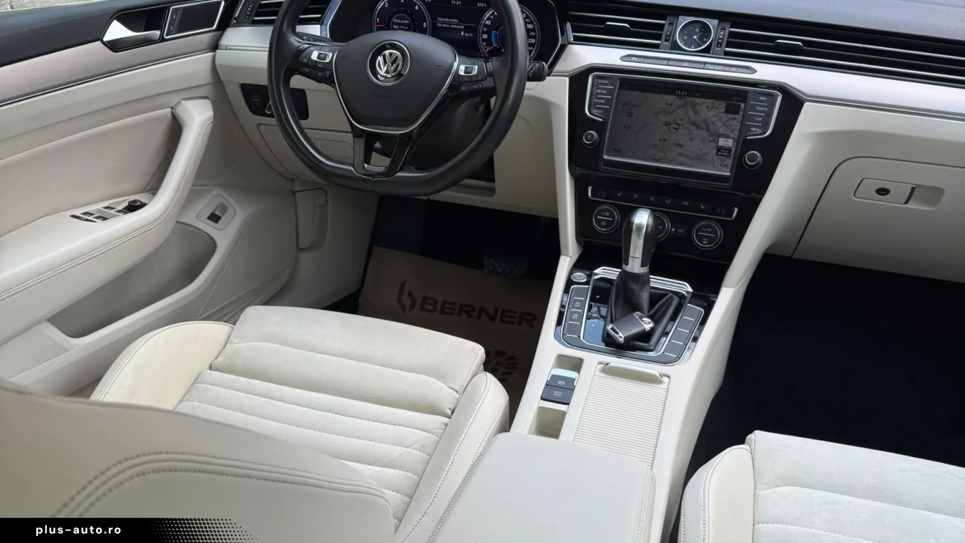 VOLKSWAGEN PASSAT R LINE