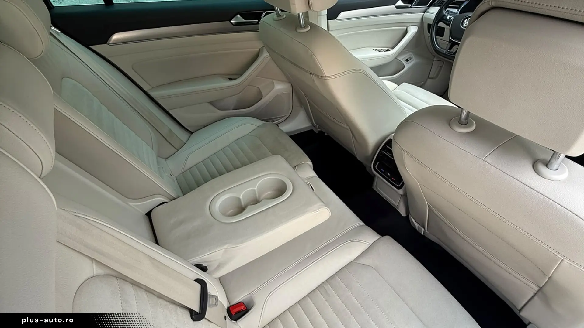 VOLKSWAGEN PASSAT R LINE