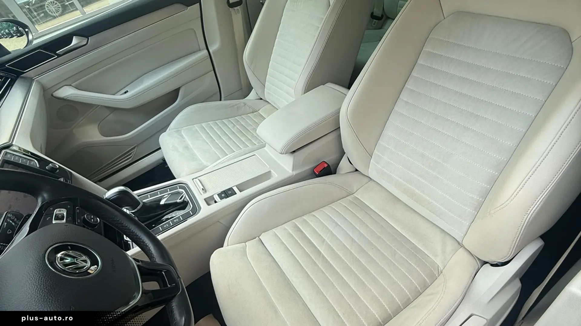 VOLKSWAGEN PASSAT R LINE