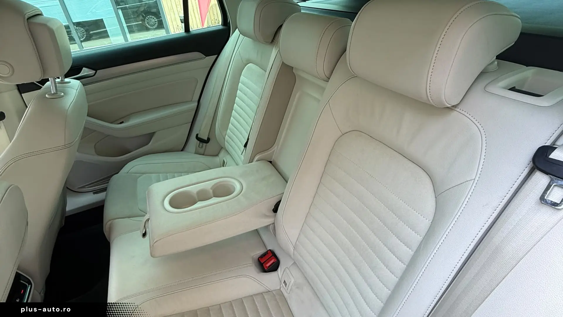 VOLKSWAGEN PASSAT R LINE