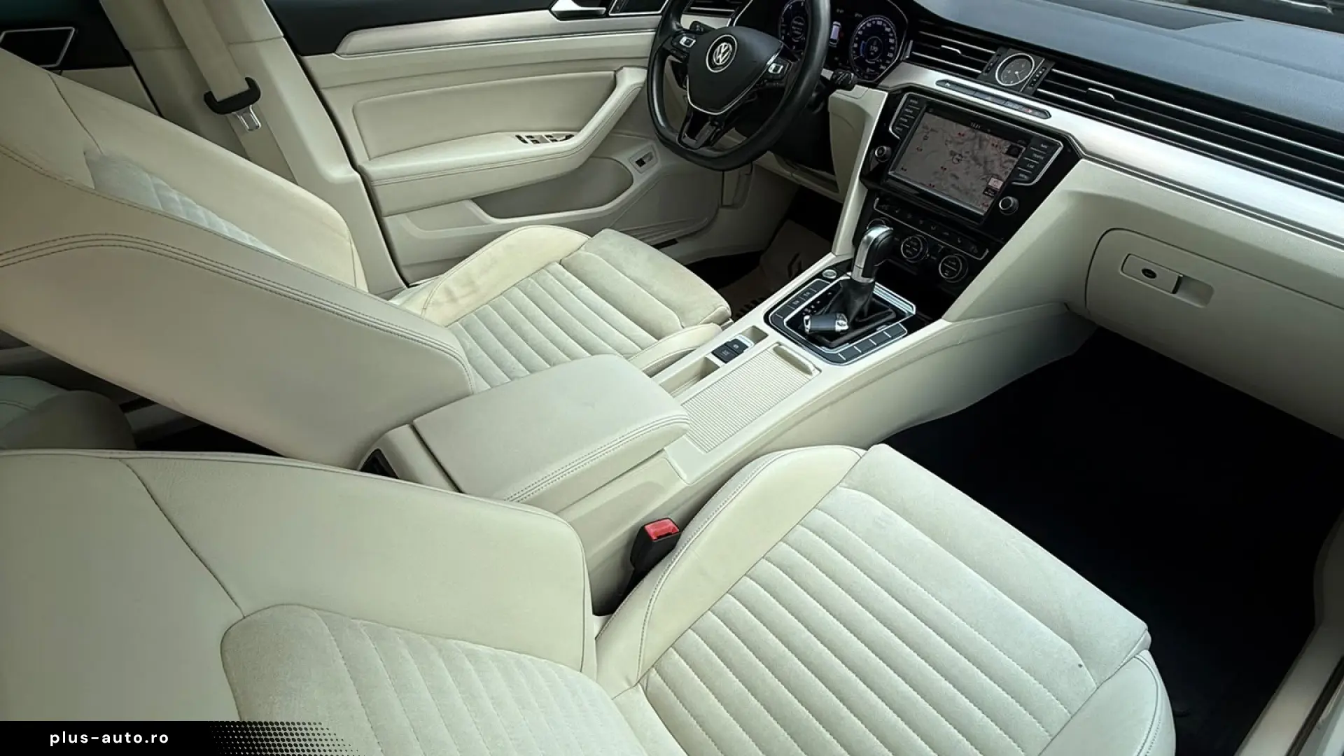 VOLKSWAGEN PASSAT R LINE