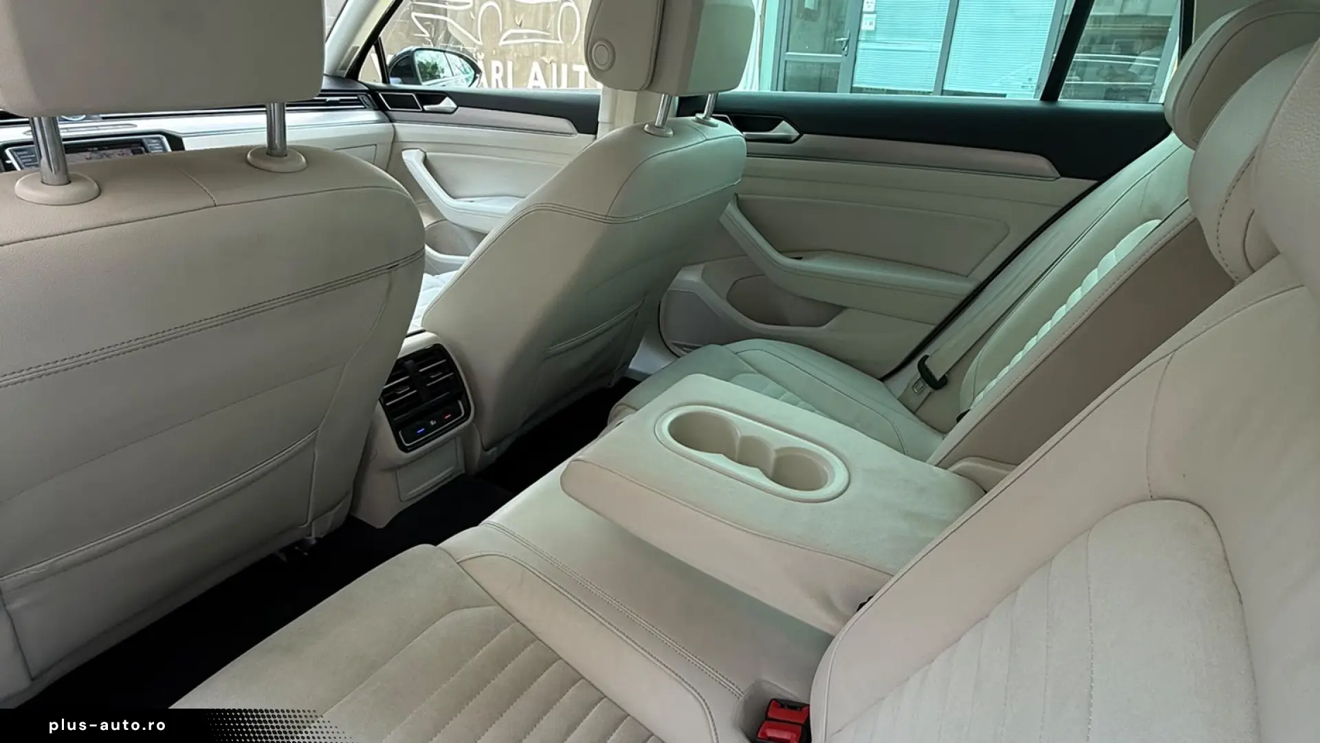 VOLKSWAGEN PASSAT R LINE
