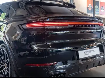 Porsche Cayenne S E-Hybrid Coupe Black Edition