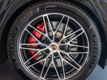 Porsche Cayenne S E-Hybrid Coupe Black Edition