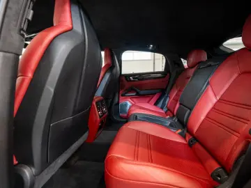PORSCHE Cayenne Turbo GT