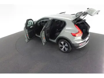 VOLVO XC40 T4 Core PDC FACEL. LED SHZ KAMERA STANDHZ