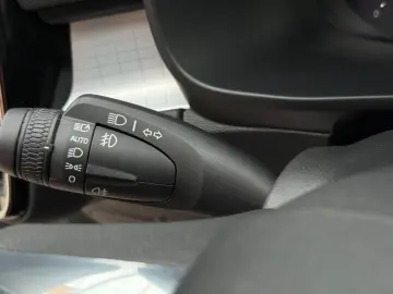VOLVO XC40 B3 2WD Plus Dark   Memory  360 Grad