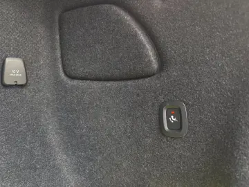 VOLVO XC40 B3 2WD Plus Dark   Memory  360 Grad