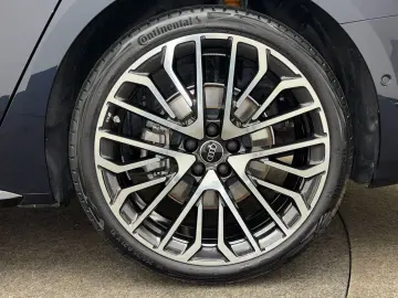 AUDI A6 Avant 2.0TDI quattro S tronic Matrix Pano ACC