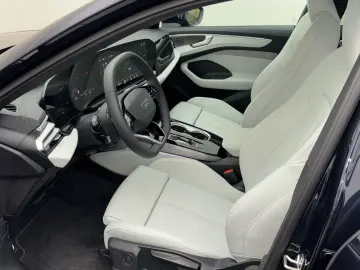 AUDI A6 Avant 2.0TDI quattro S tronic Matrix Pano ACC