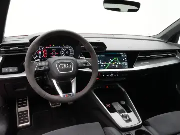 AUDI RS3 Sportback MATRIX RAUTE B&O KAM 360  ACC NAVI