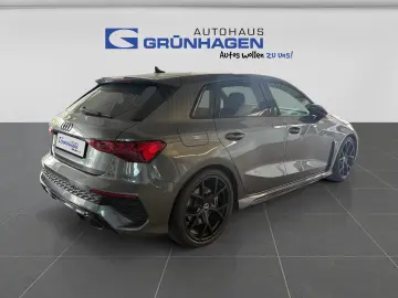AUDI RS 3 2.5 TFSI Keramik-290 Km h-Leder-Pano
