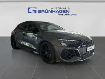 AUDI RS 3 2.5 TFSI Keramik-290 Km h-Leder-Pano