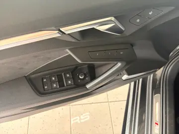 AUDI RS 3 2.5 TFSI Keramik-290 Km h-Leder-Pano