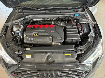 AUDI RS 3 2.5 TFSI Keramik-290 Km h-Leder-Pano