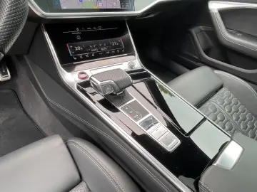 AUDI RS 6 Avant 4.0 TFSI qu. Laser B&O Pano 360