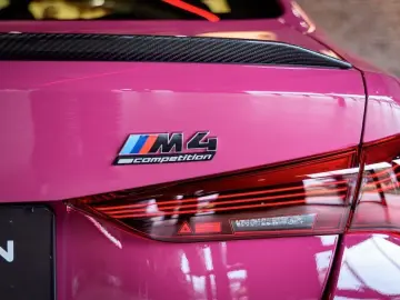 BMW M4 Competition xDrive Coupe MwSt Individual