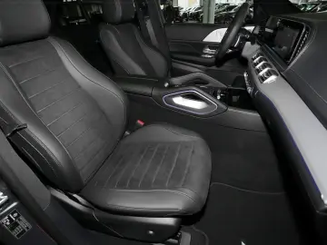 MERCEDES-BENZ GLE 300 d 4M AMG Night Pano 360  LED