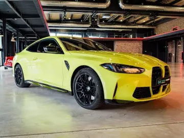 BMW M4 Competition xDrive Innovation