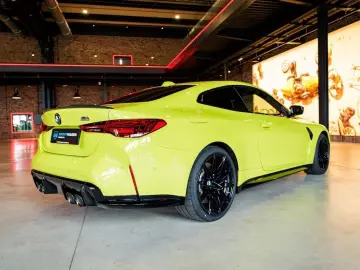 BMW M4 Competition xDrive Innovation
