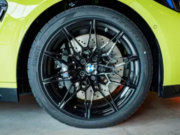 BMW M4 Competition xDrive Innovation