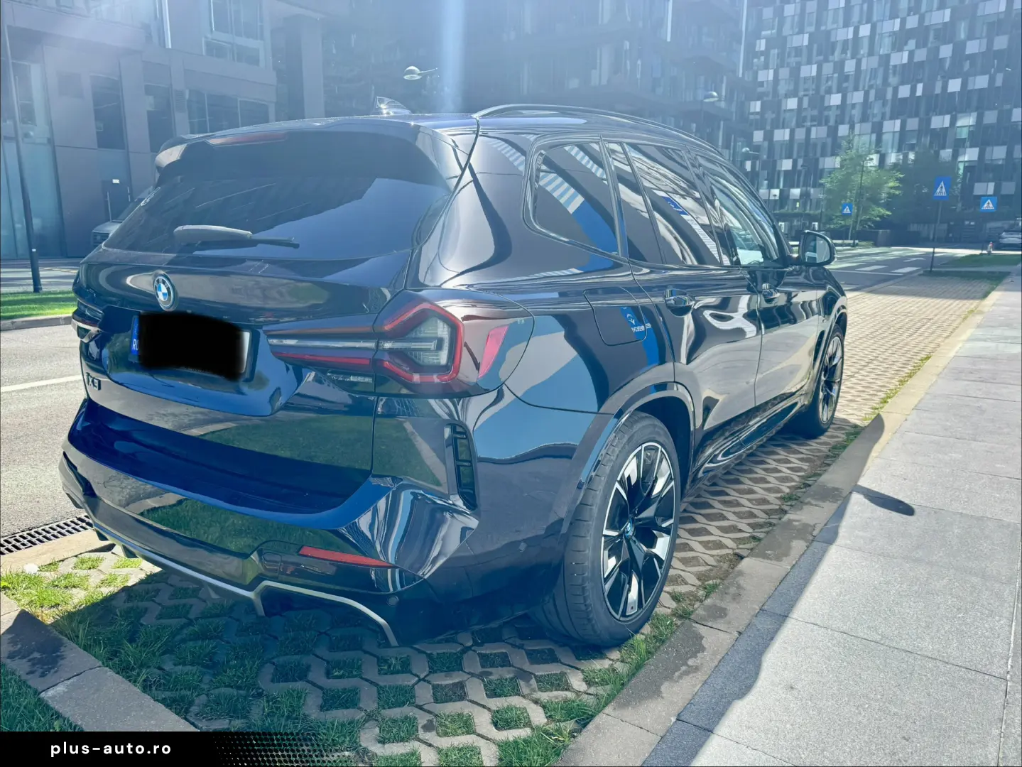 BMW iX3