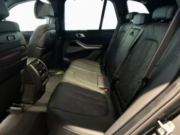 BMW X5 M60i M PRO DAPr SKYLounge