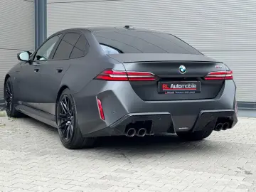 BMW M5 lim INDIVIDUAL PANO