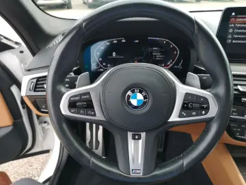 BMW 520 d xDrive. M Sport LED