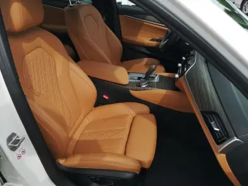 BMW 520 d xDrive. M Sport LED