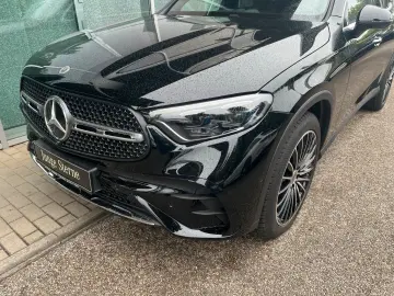 MERCEDES-BENZ GLC 300 d 4M AMG  AHK DISTRO MEMORY KE…