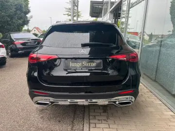 MERCEDES-BENZ GLC 300 d 4M AMG  AHK DISTRO MEMORY KE…