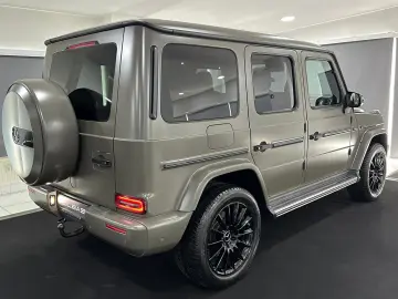 MERCEDES-BENZ G 400 d 9G AMG 20 OLIVE MAGNO NIGHT MA…
