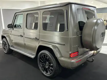 MERCEDES-BENZ G 400 d 9G AMG 20 OLIVE MAGNO NIGHT MA…